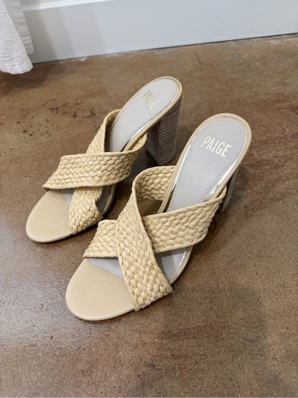 PAIGE Nova Raffia Mules Braided Crossover Sandals Size 9.5 NWOT Block Heel - Picture 2 of 7